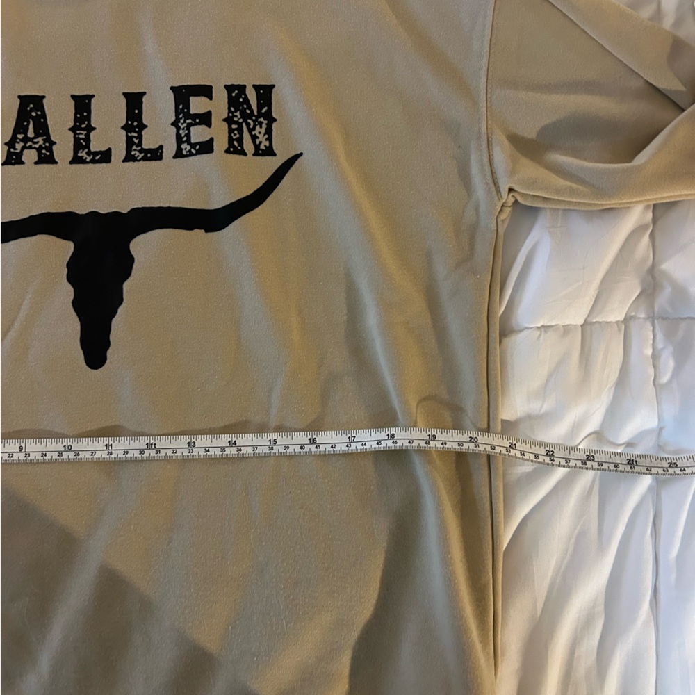 Morgan Wallen Beige Graphic Crewneck Sweatshirt - Picture 3 of 4